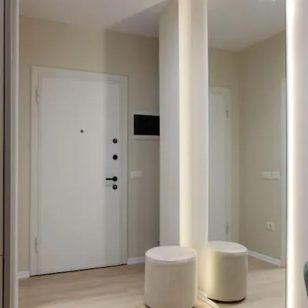 Apartment Smiley Port View 2bdr Center *