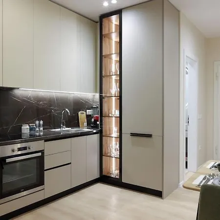 Smiley Port View 2bdr Center Apartment Durres