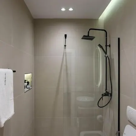 Apartment Smiley Port View 2bdr Center *